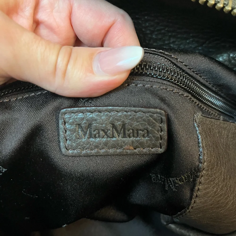 MaxMara Brown Leather Hobo Bag w/ Zip Closure & Detachable Strap - Picture 15 of 17